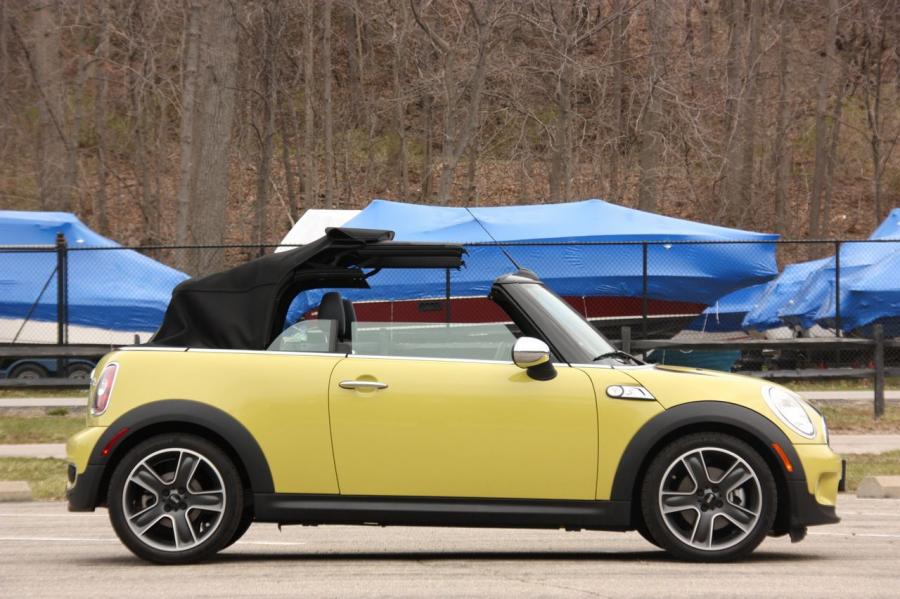  Mini Cooper S Cabrio 2009 года  (фото 125 из 130)